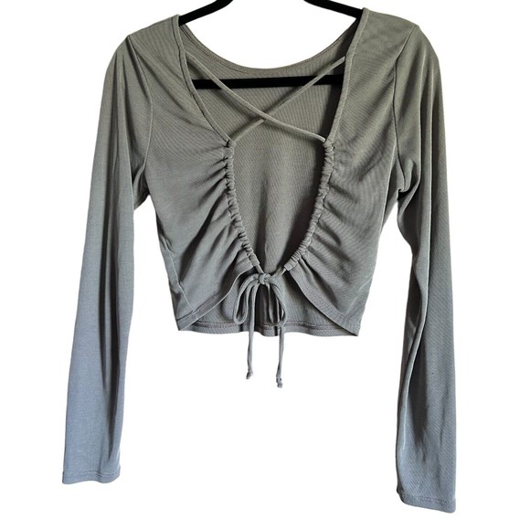 Women's Cropped Long Sleeve Open Back Rib Knit Size M Medium Gray Beige Crop Top - Picture 12 of 13